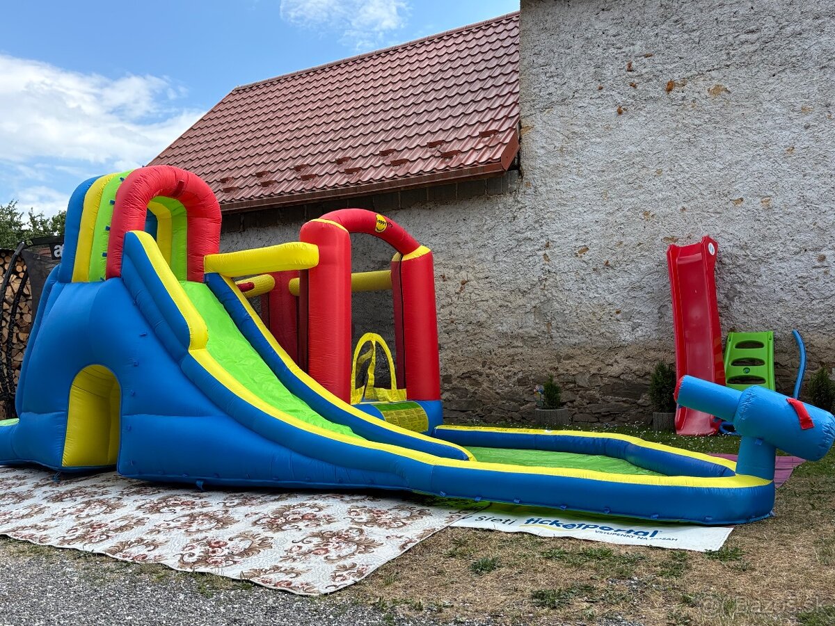 Skakaci hrad