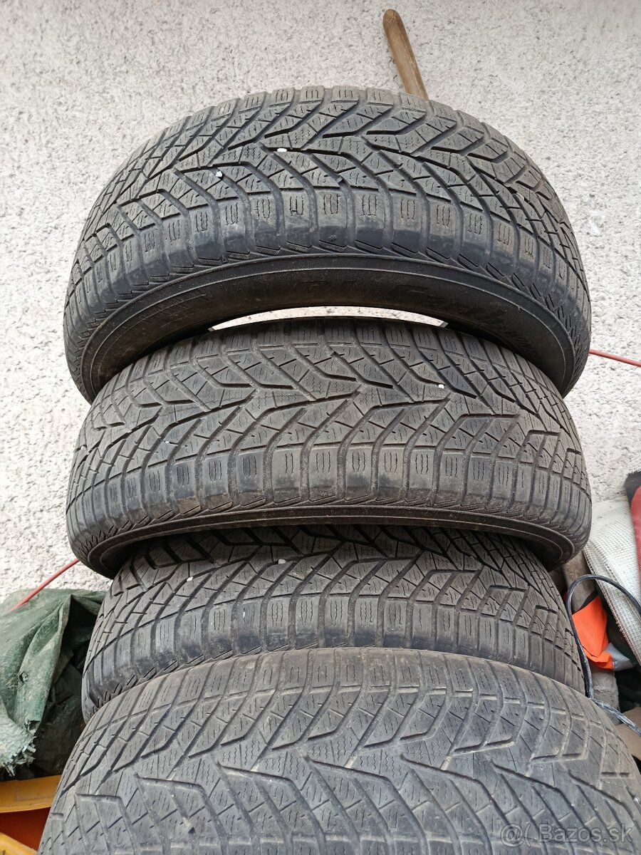 Predám pneumatiky R16 /60/215