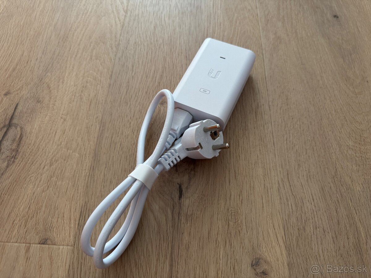 PoE Injector 24 V / 24 W – Gigabit, nepoužívaný
