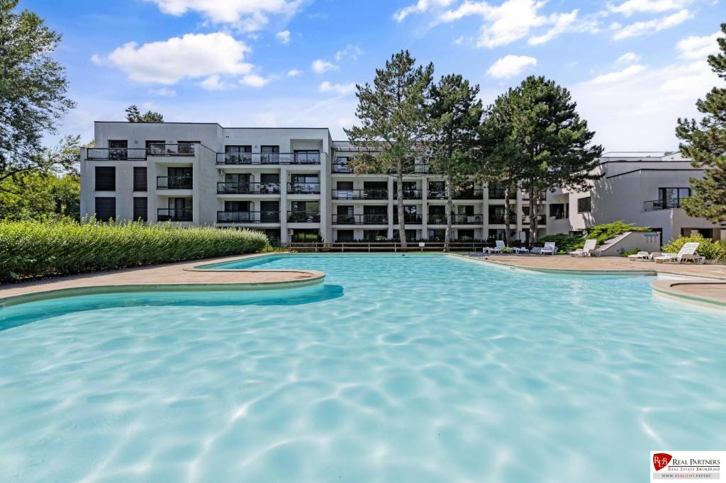 Na predaj nádherný 4 izbový luxusný byt,176 m2 + terasy 55 m