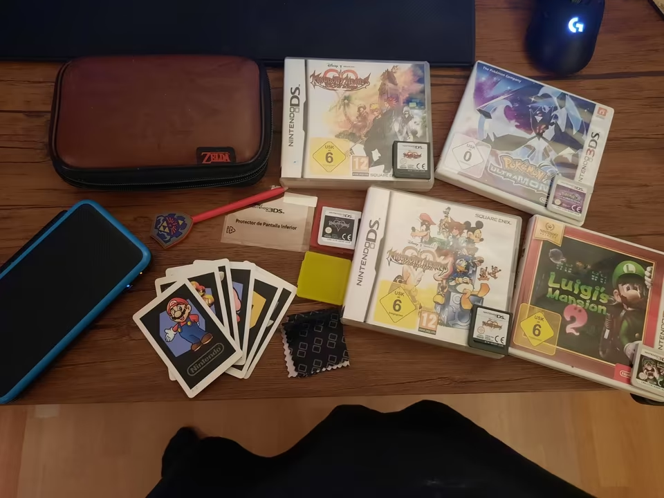Nintendo 2DS XL s príslušenstvom