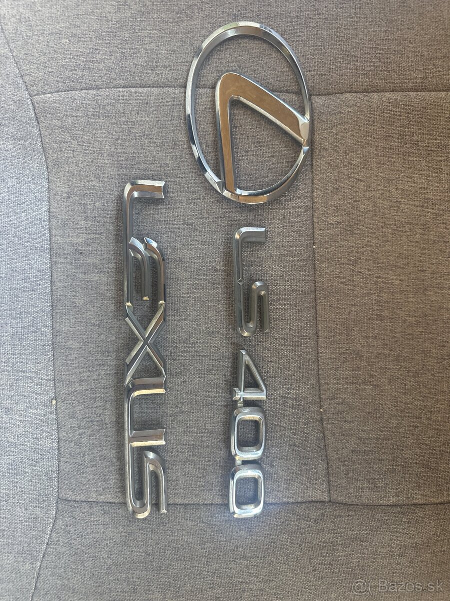 Lexus LS400 – originálne písmená a logo z kufra