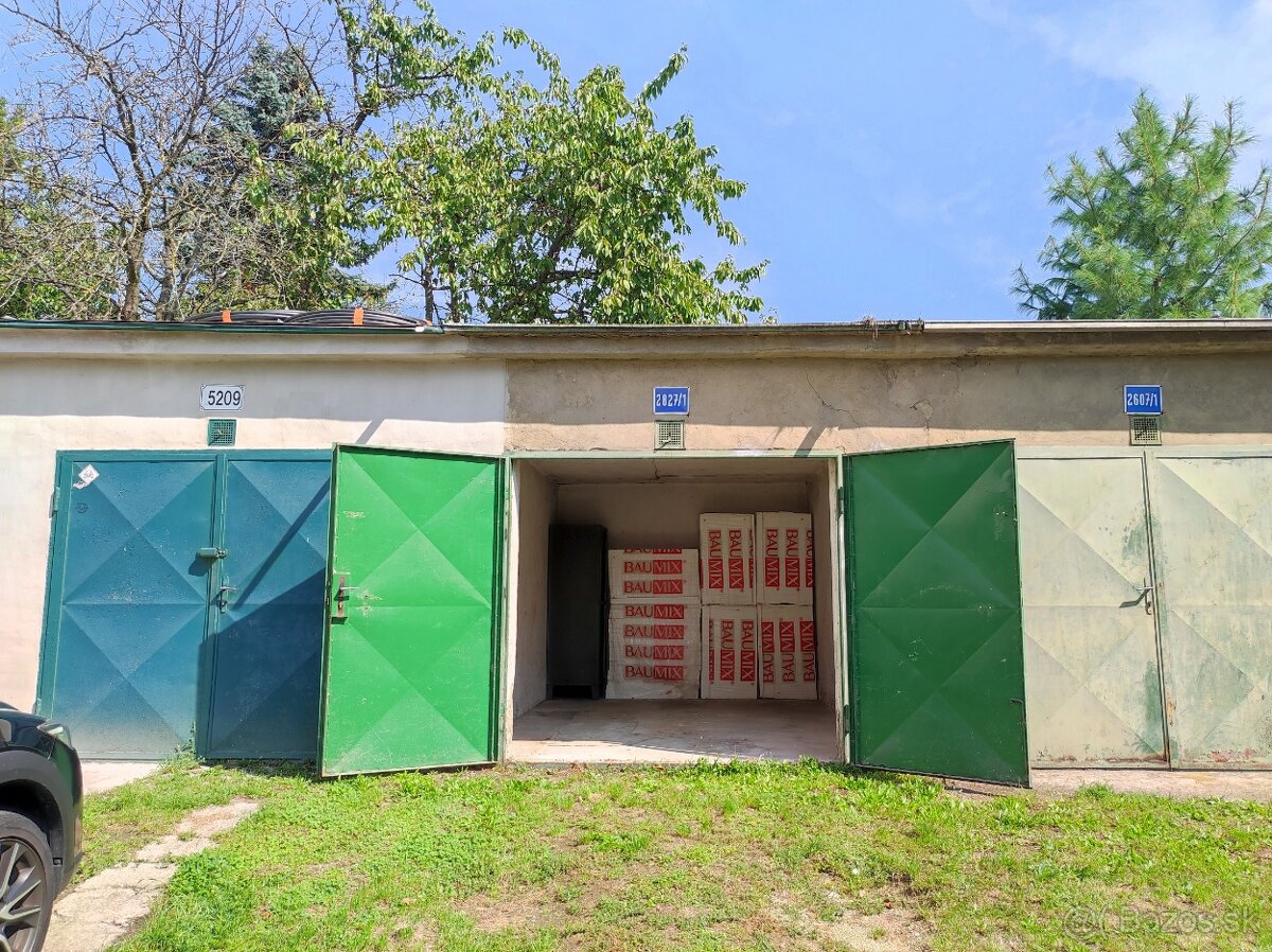 Garáž v Starom Meste na nábreží pri River Parku