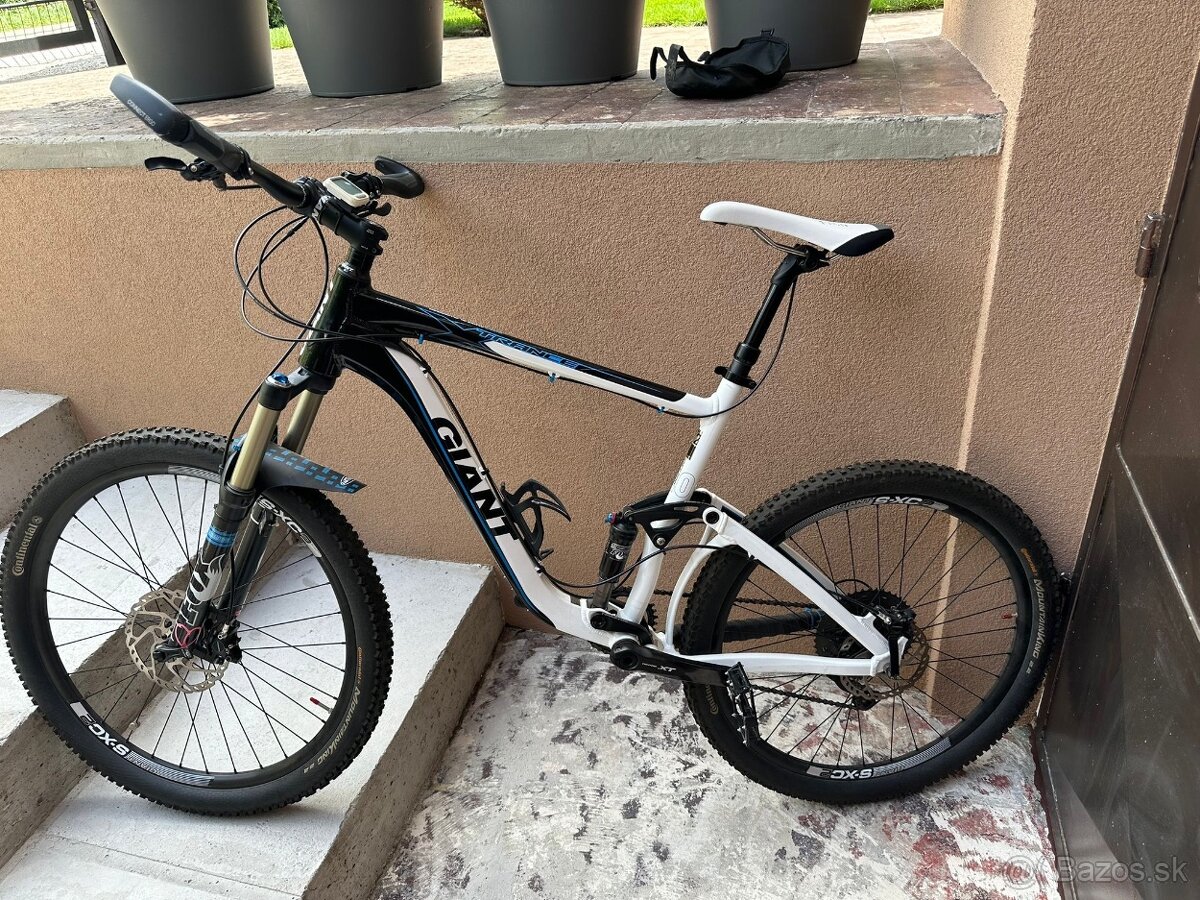 Horsky bicykel celoodpruzeny Giant