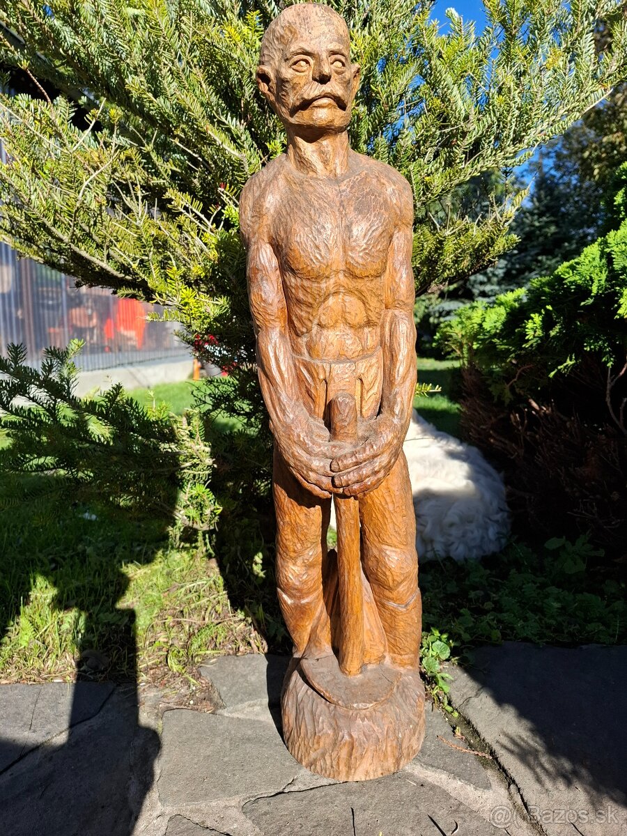 Predám starú drevorezbu signovanú JAKAROS 67 55 €