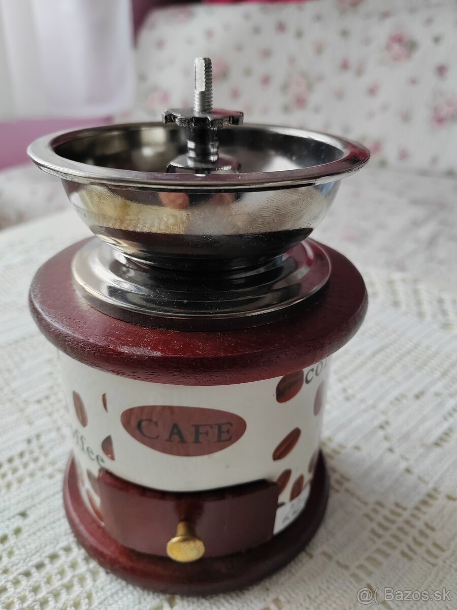 Mlynček na kávu