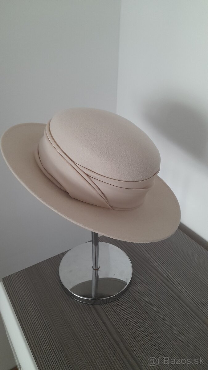 Dámsky klobúk Tonak 54