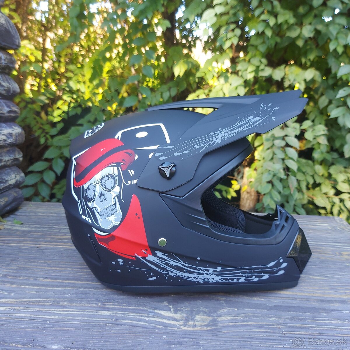 Predám novú nepoužitú prilbu veľkosť M