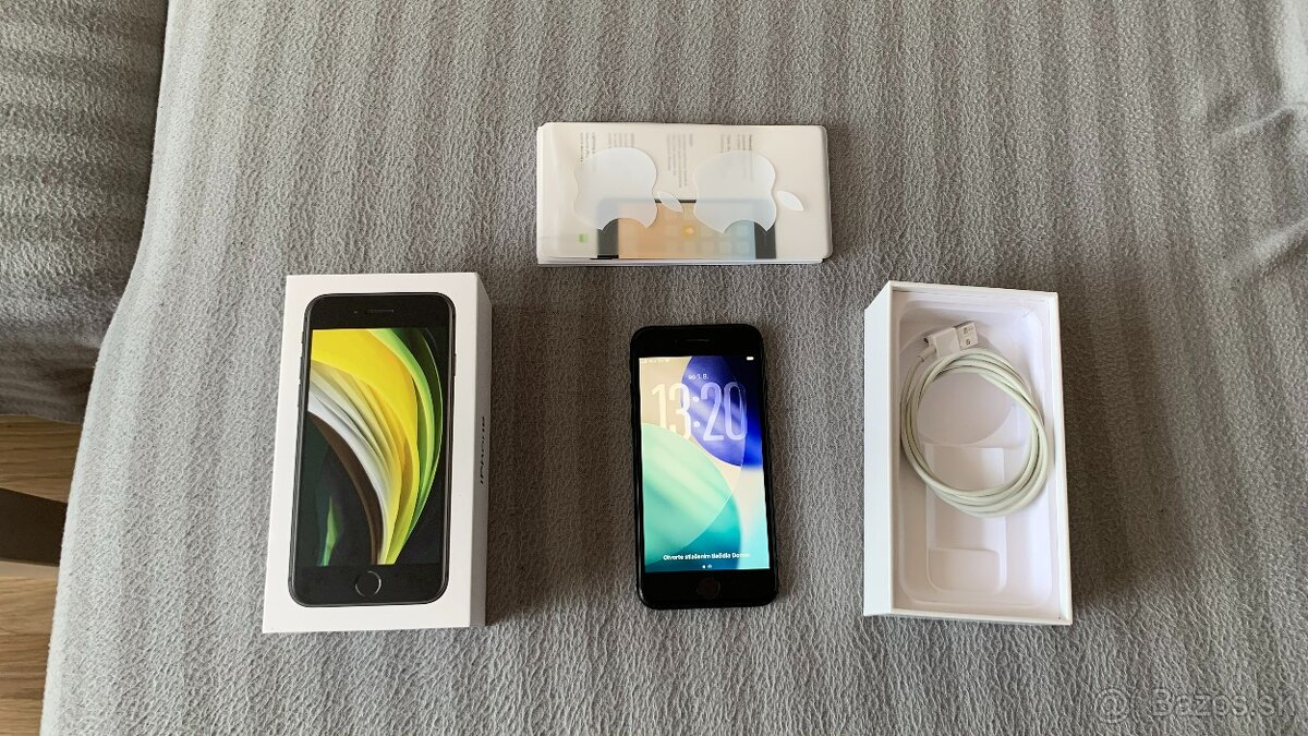 Apple iPhone SE 2020 Black, iOS 26