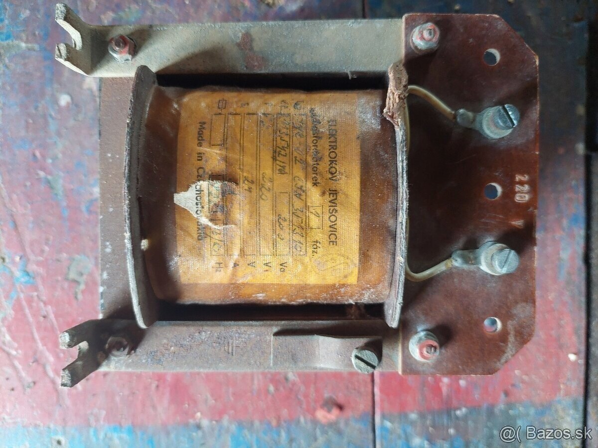Predám transformátor z 24V na 220V