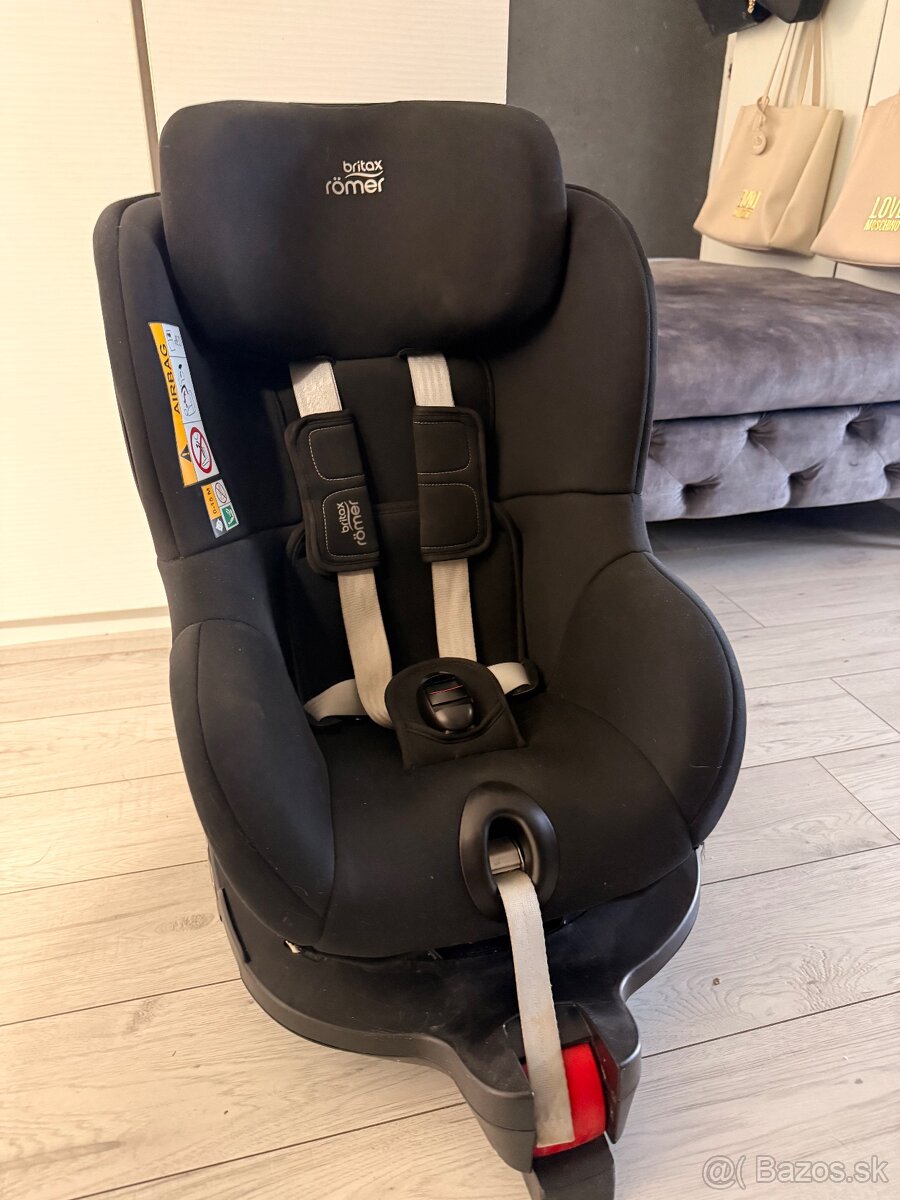 Predám detsku autosedačku Britax Romex Dualfix