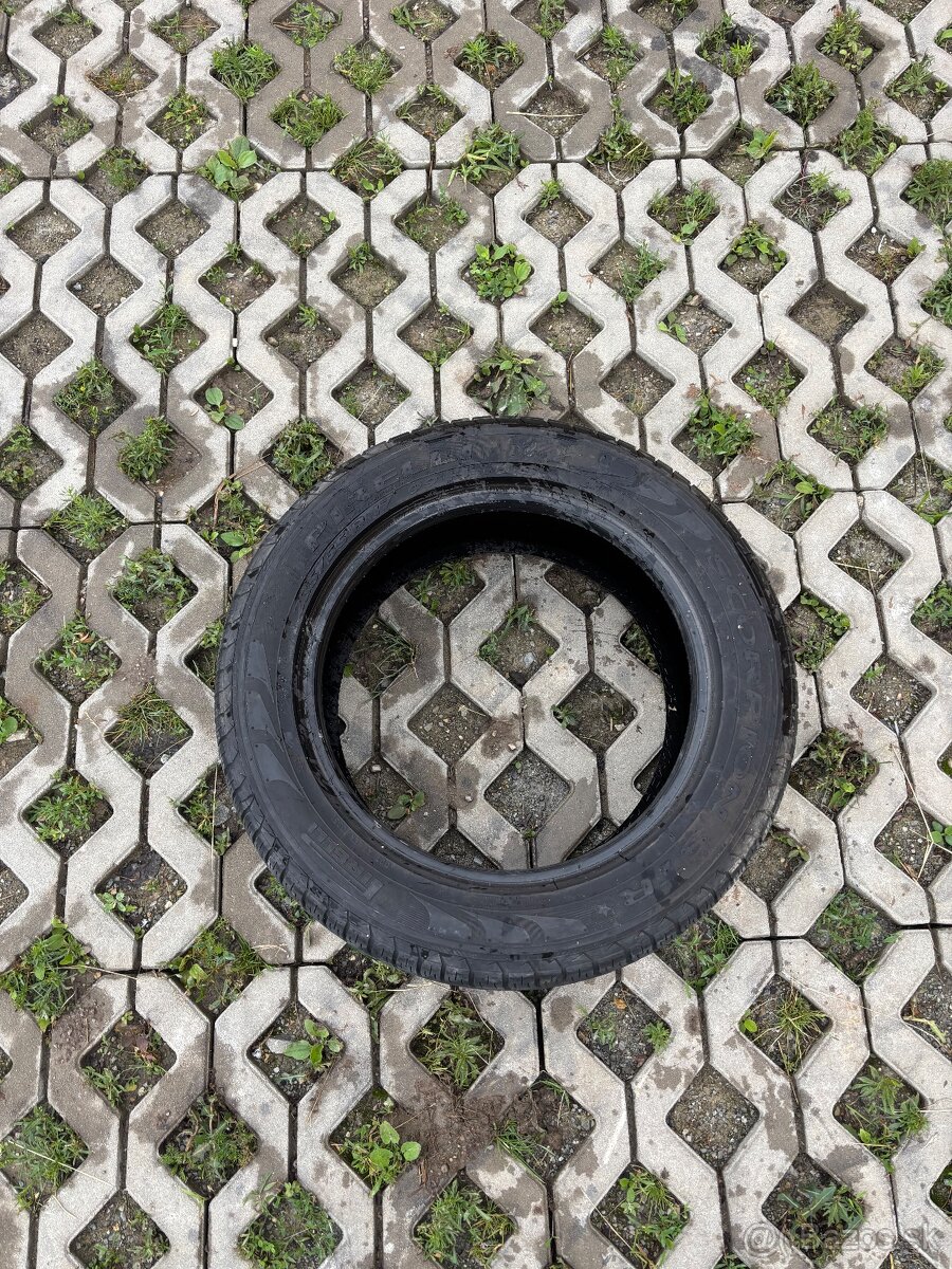 235/55 R17