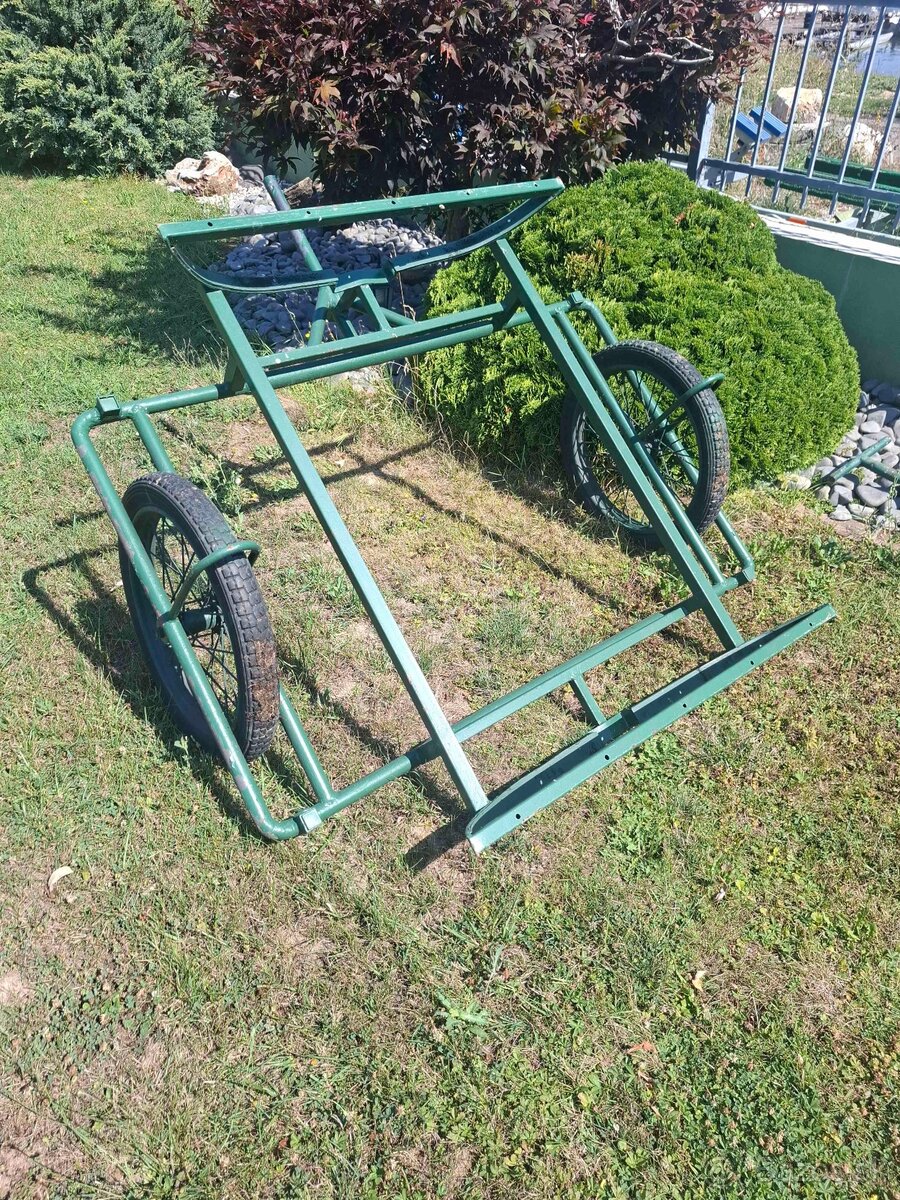 Ručný vozík dvojkolesový.