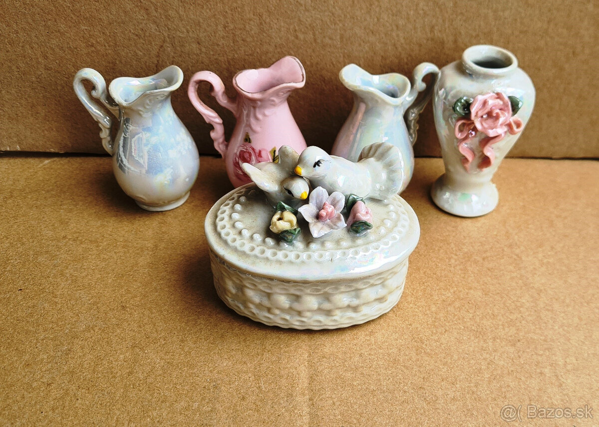 Porcelánová Dóza - cukornička + malé krčahy výška 7 cm