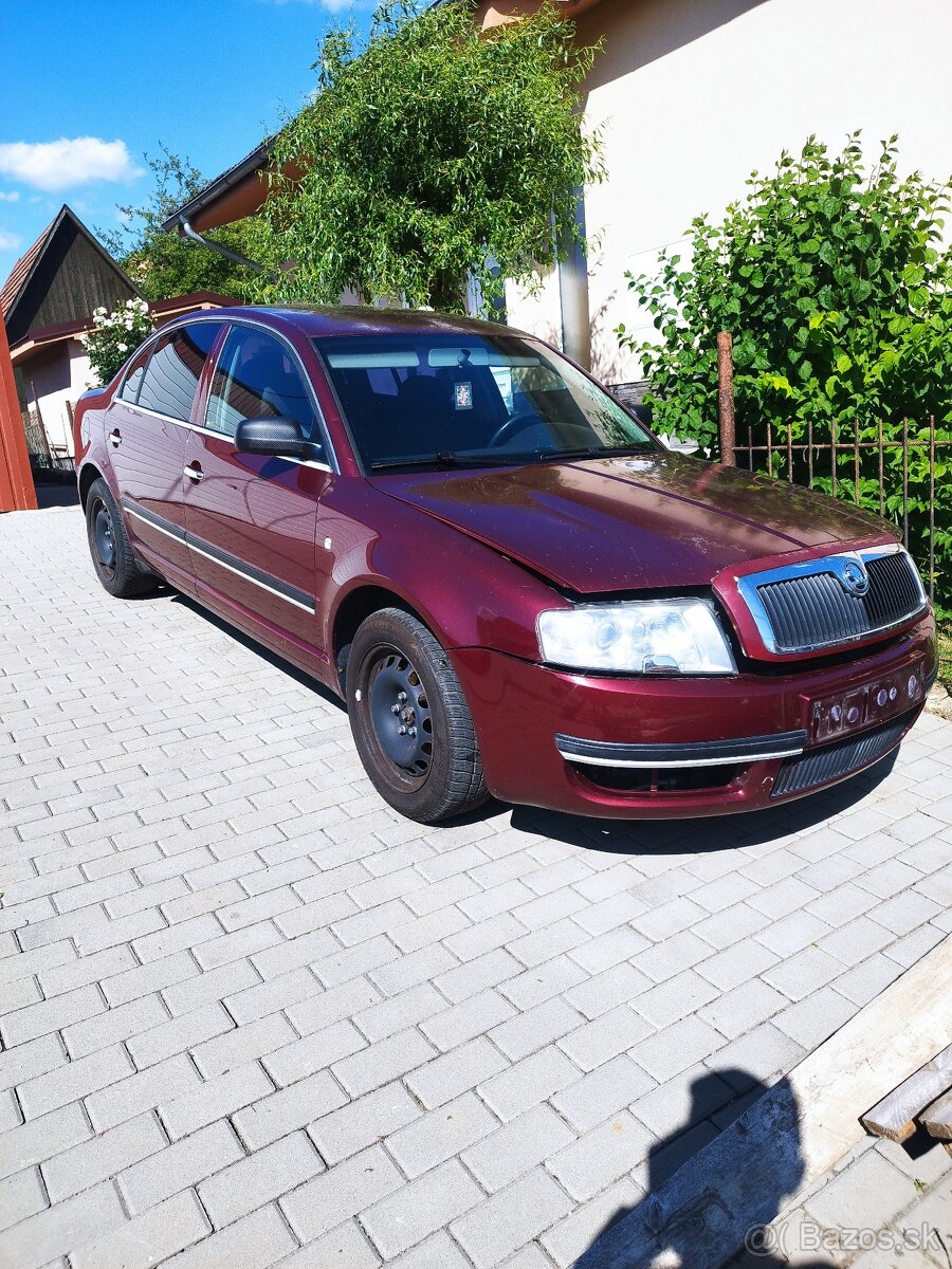 Predám náhradné diely na Škoda Superb 1