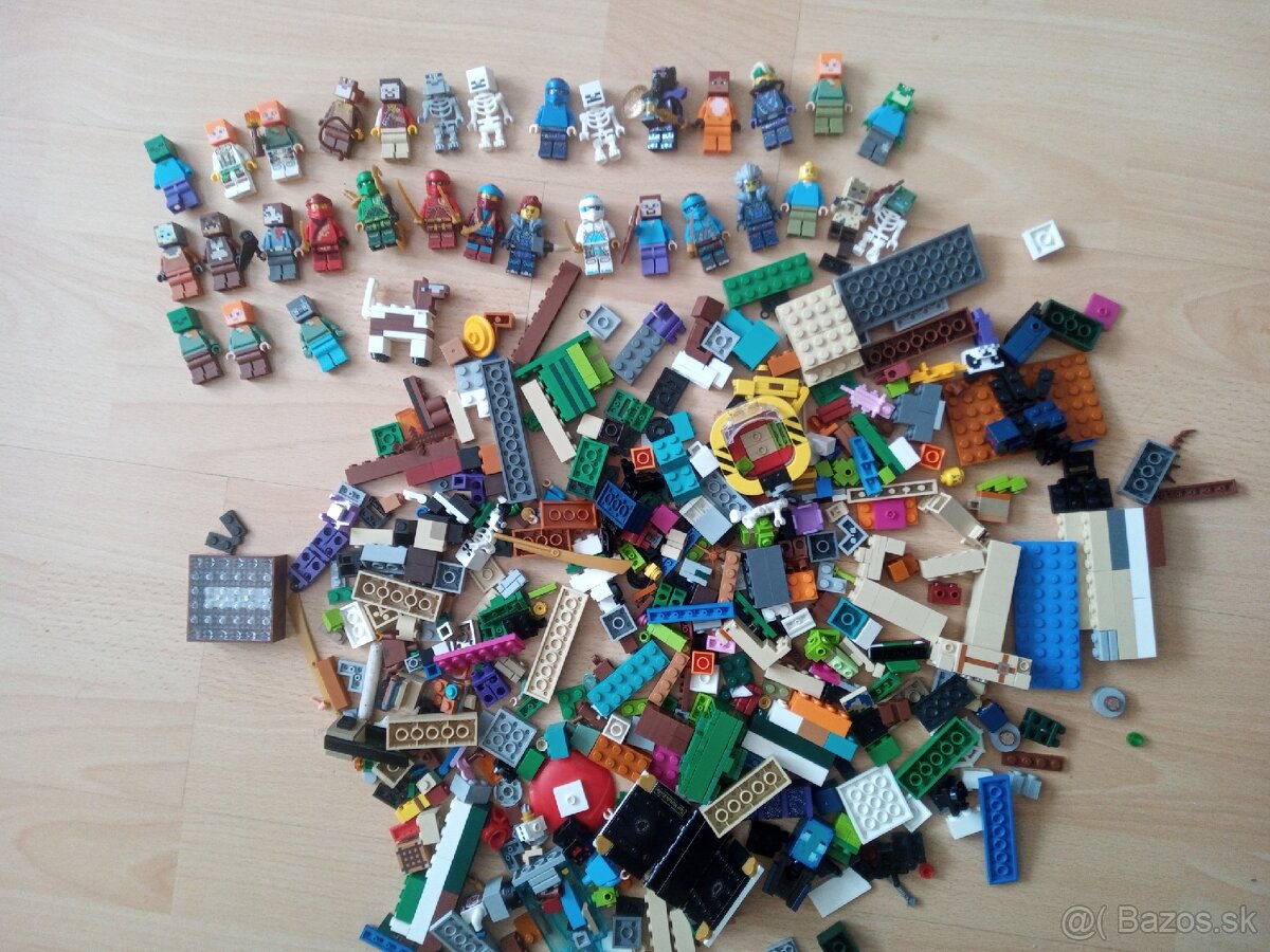 Lego a figúrky Ninjago a Minecraft