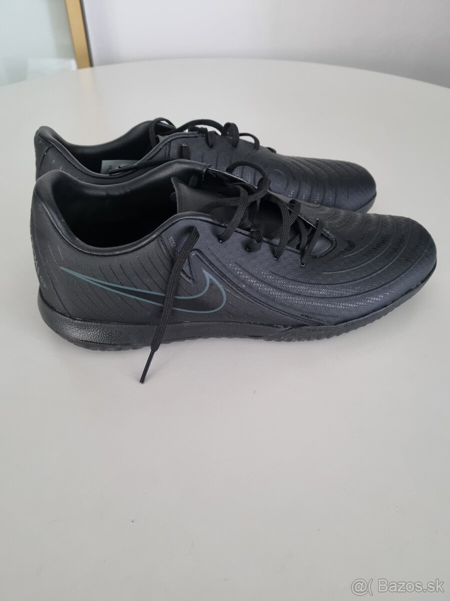 halovky NIKE Phantom...