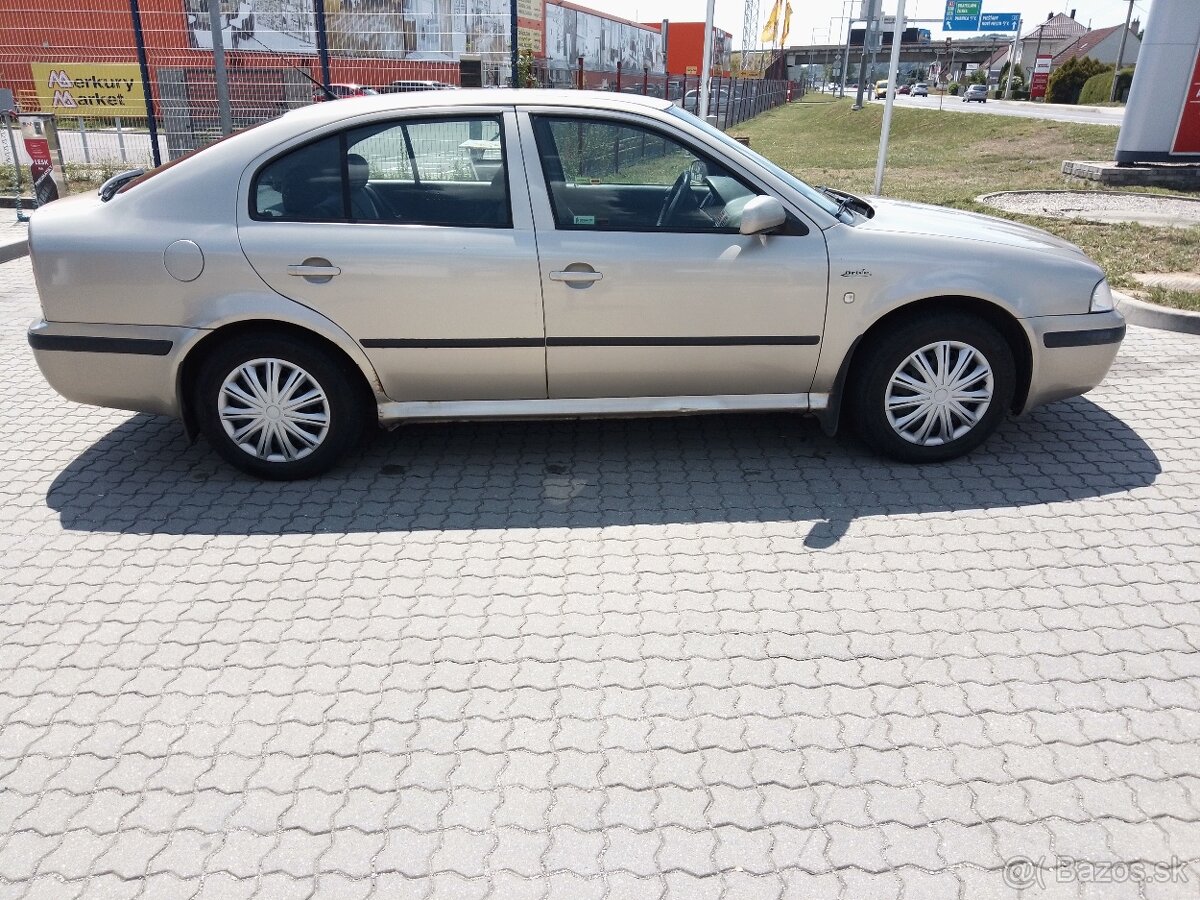 Škoda Octavia 1