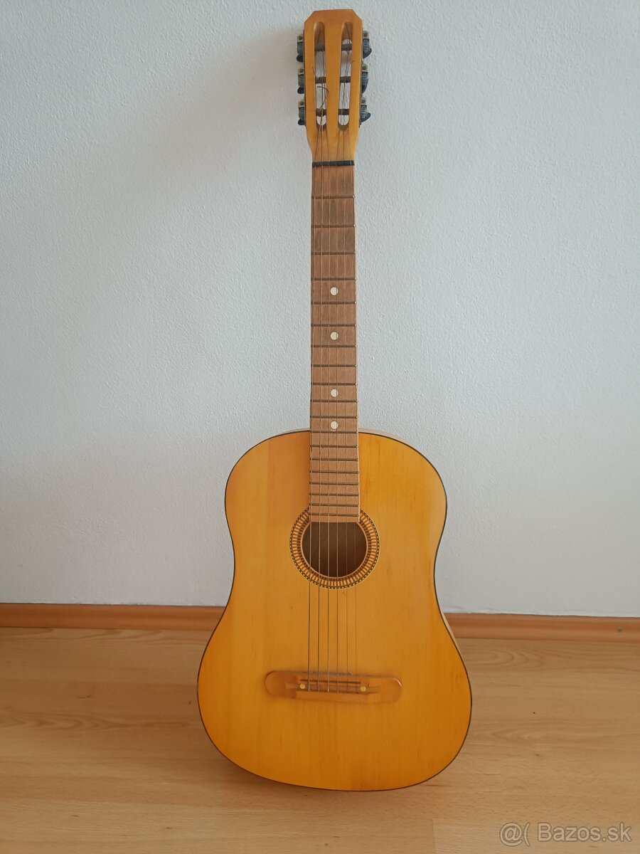 Akustická gitara