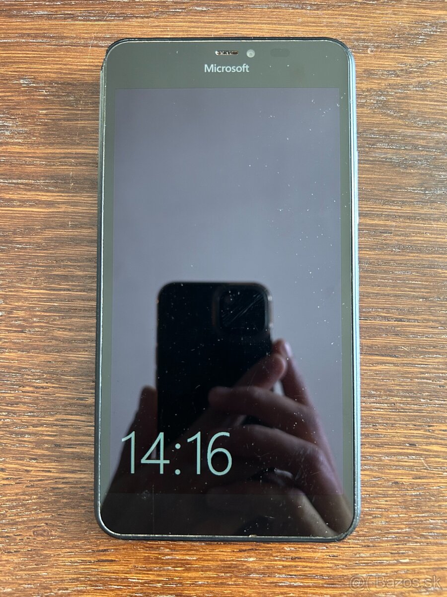 Predám Microsoft Lumia 640 XL...