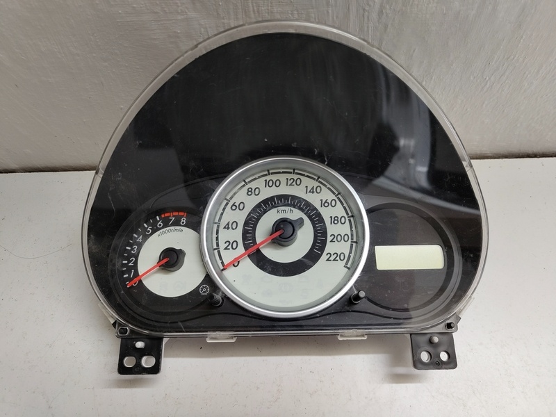 tachometer mazda 2 d01j55430 30€