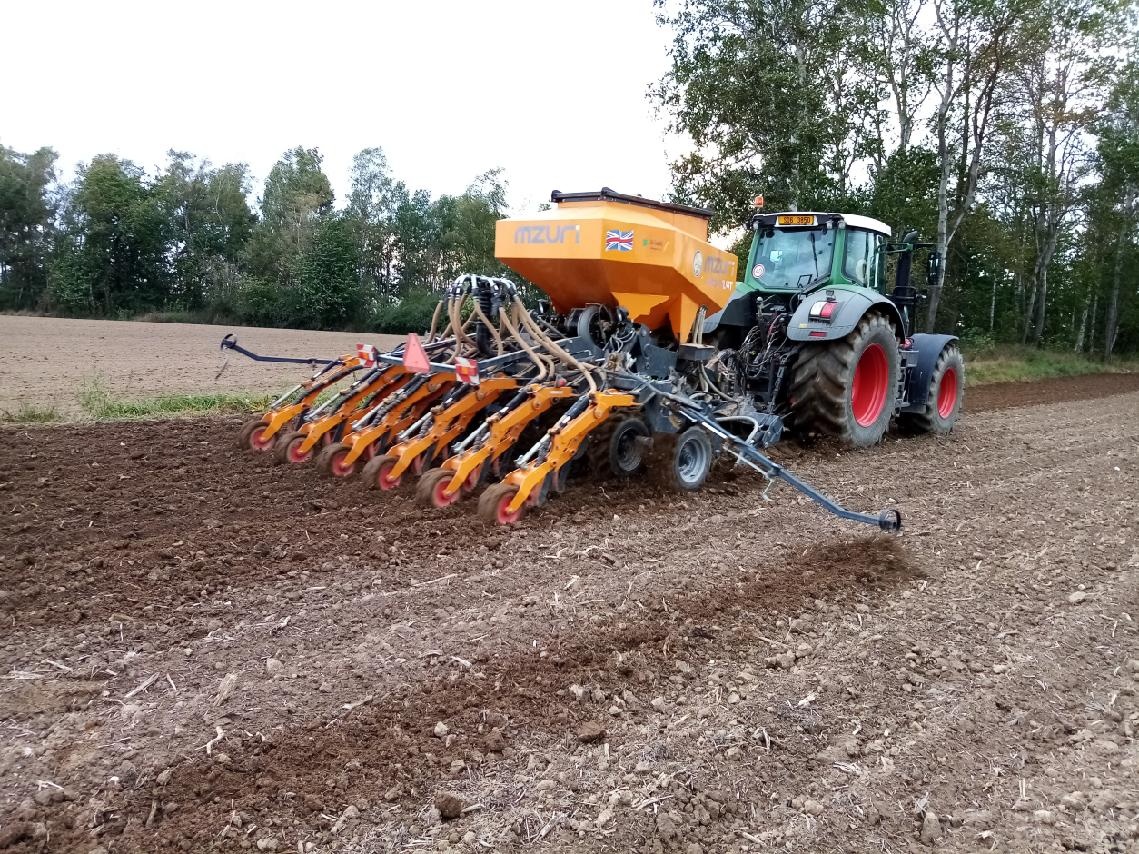 Mzuri ProTill 4T secí stroj- (pásové zpracování půdy)