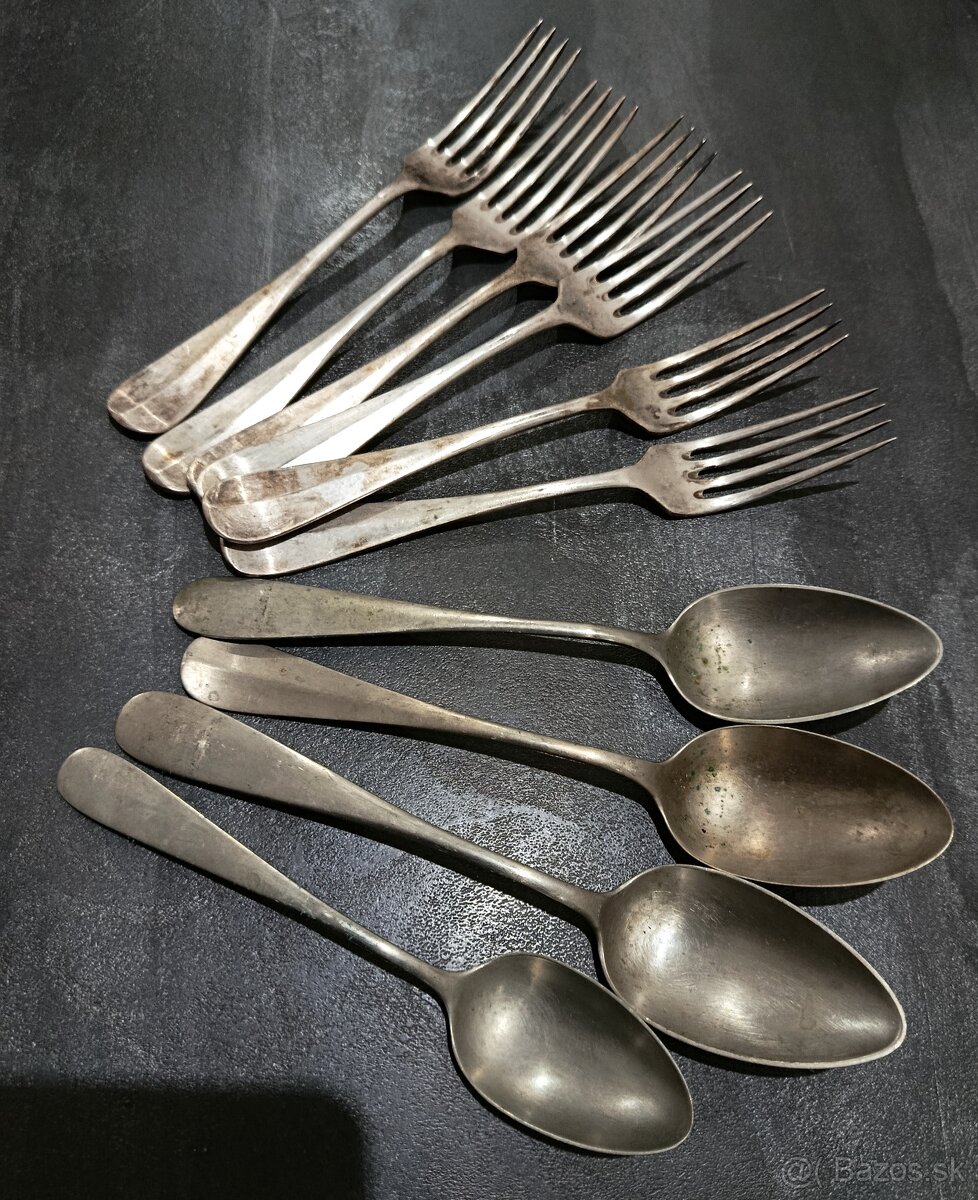 Starožitný príbor