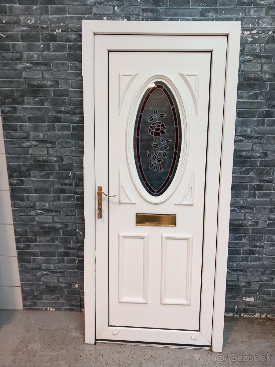 Plastové dvere č.185.  90x202cm L