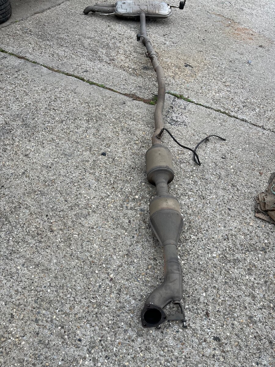 Sharan alhambra vyfuk katalyzator dobry