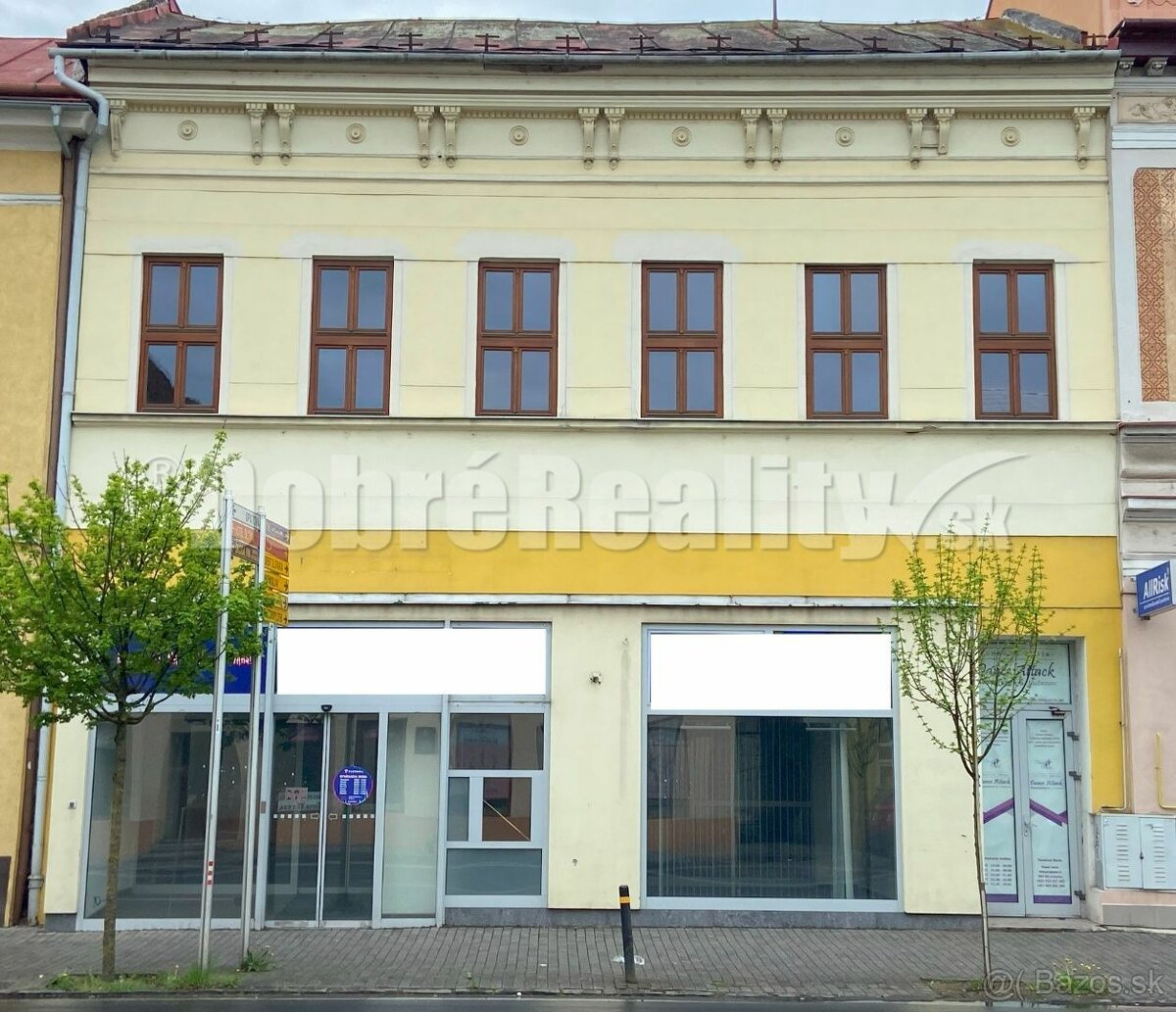 Na predaj pekná komerčná budova v centre mesta Lučenec