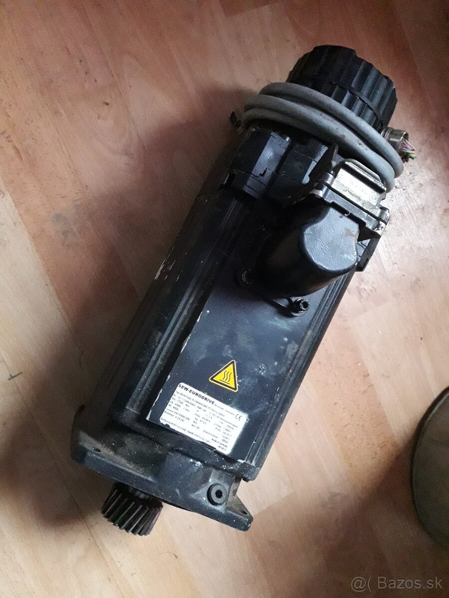 Predám servo SEW Eurodrive (použitelné ako PM generátor )
