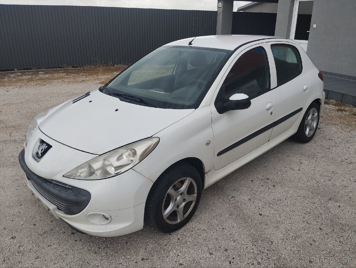 Peugeot 206 PLUS 1.4i ROZPREDÁM