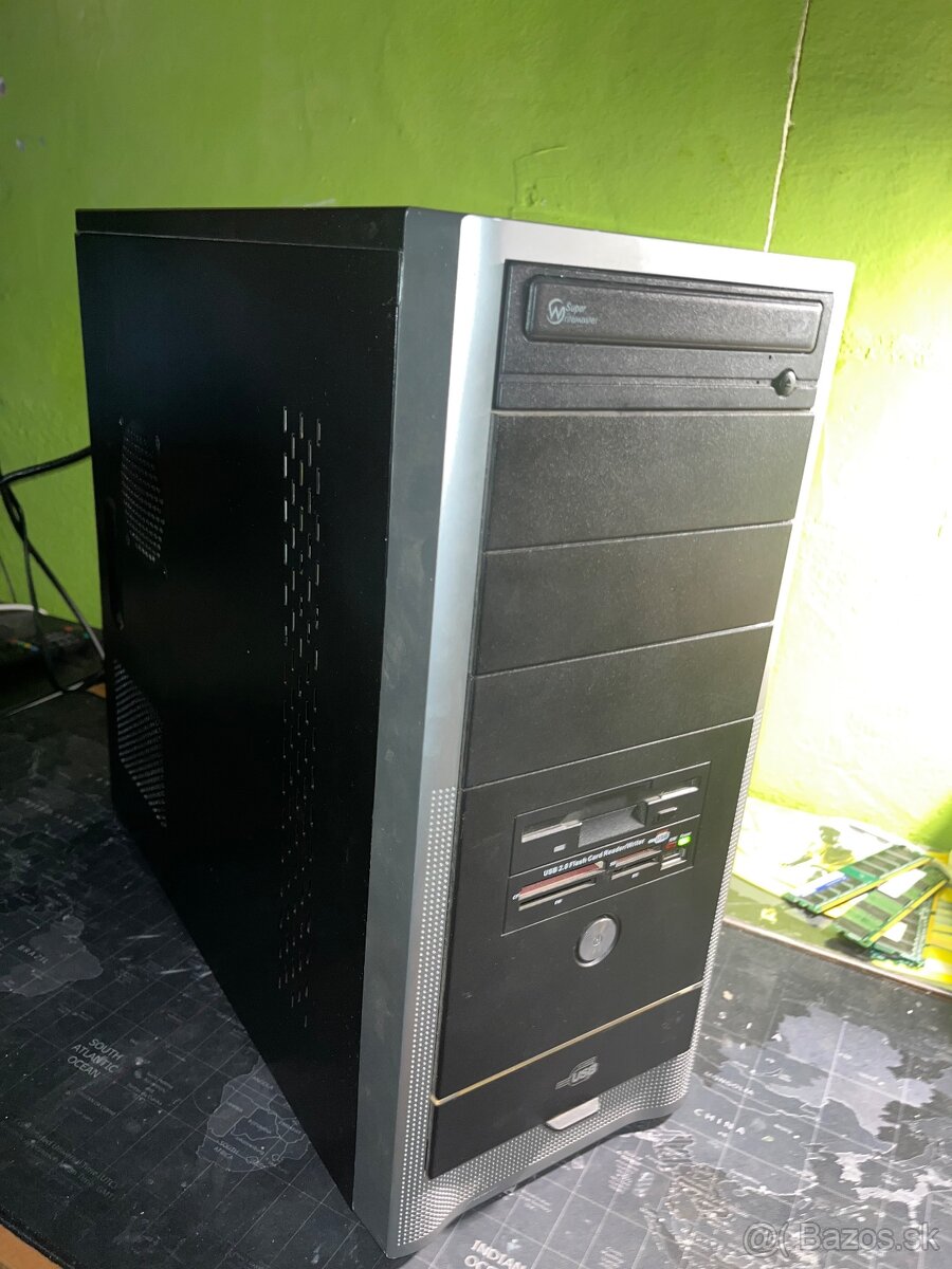 Pc : i5 3570k , 16gb ram , gtx 1050ti , 250gb + 500gb