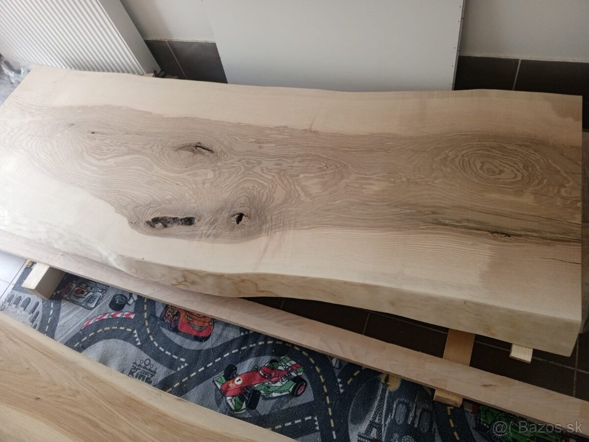 Jaseň fosne, jaseňové drevo