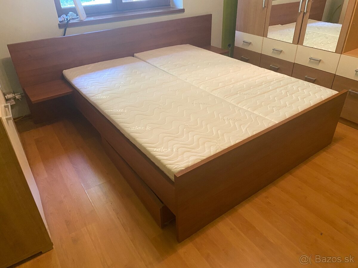 Manželská posteľ