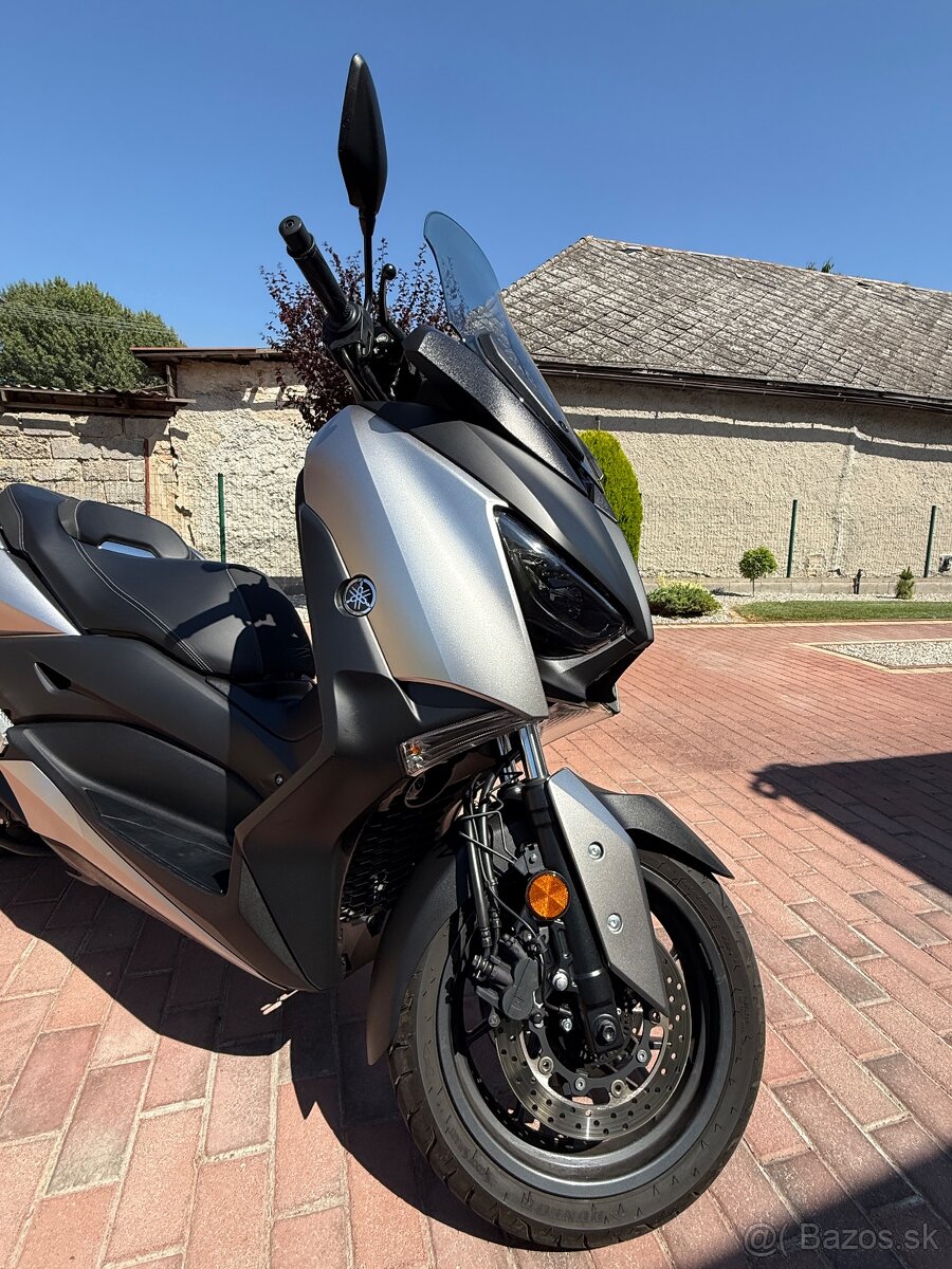 YAMAHA XMAX 400