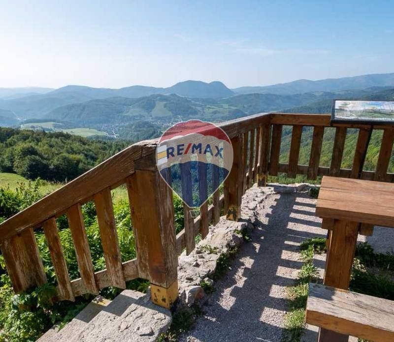 Krásny veľký pozemok 30 000m2 pri Palcmanskej maši,