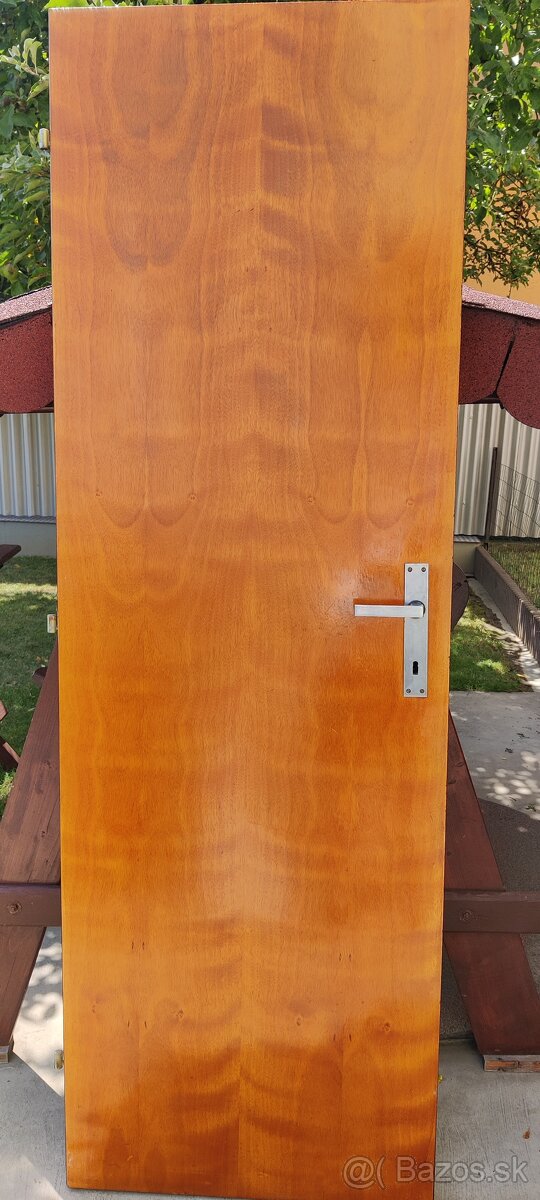 Predám dvere 60 cm