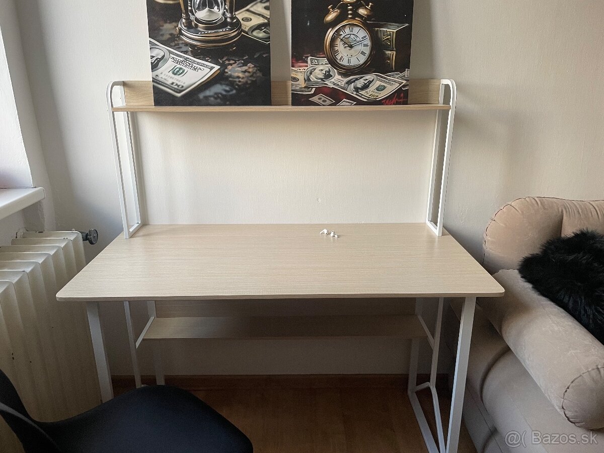 Pracovný stôl