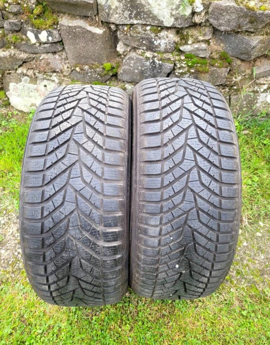215/45R17 Yokohama