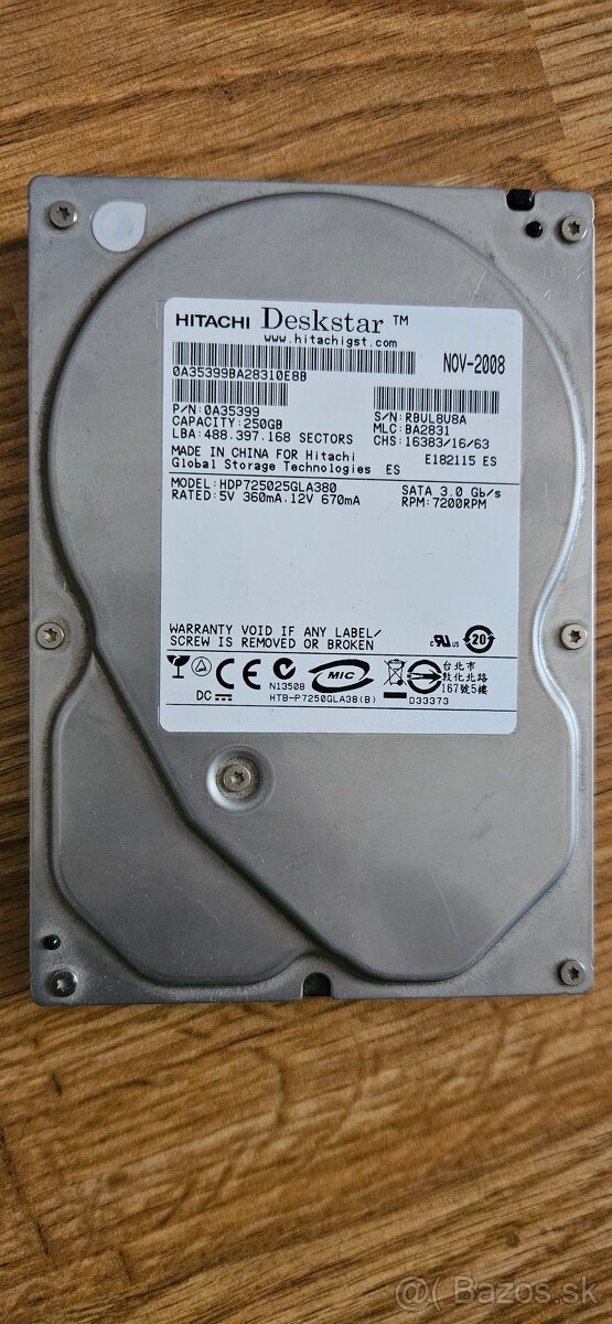 Hitachi Deskstar 250 GB 3,5" HDD, SATA