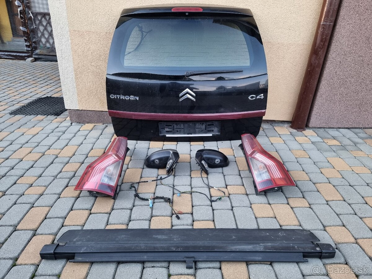 citroen c4 picasso zadné svetlá