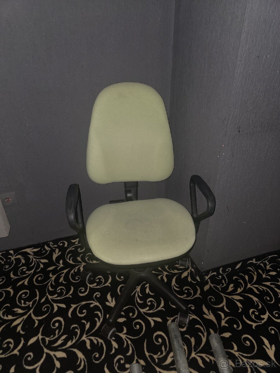 Stoličky kancelarske