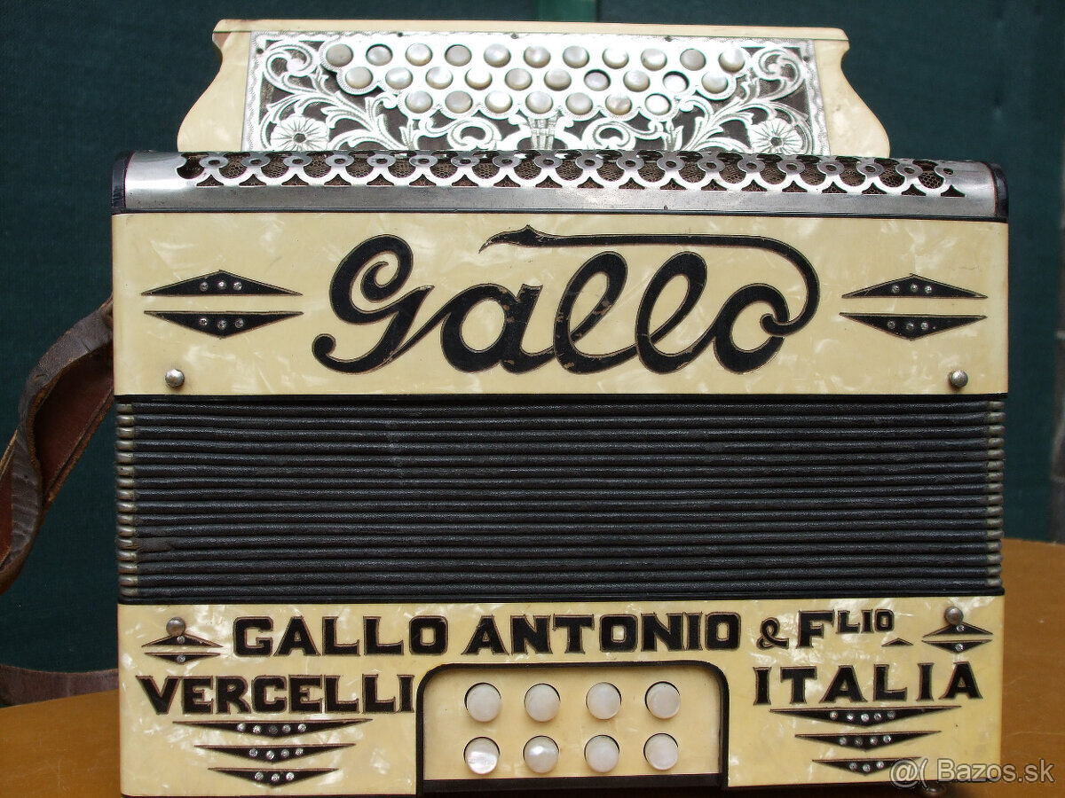 Akordeón GALLO Antonio..