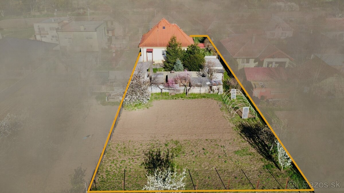 Predaj 3.izbový rodinný dom, garáž, 11,5a pozemok pri Nitre