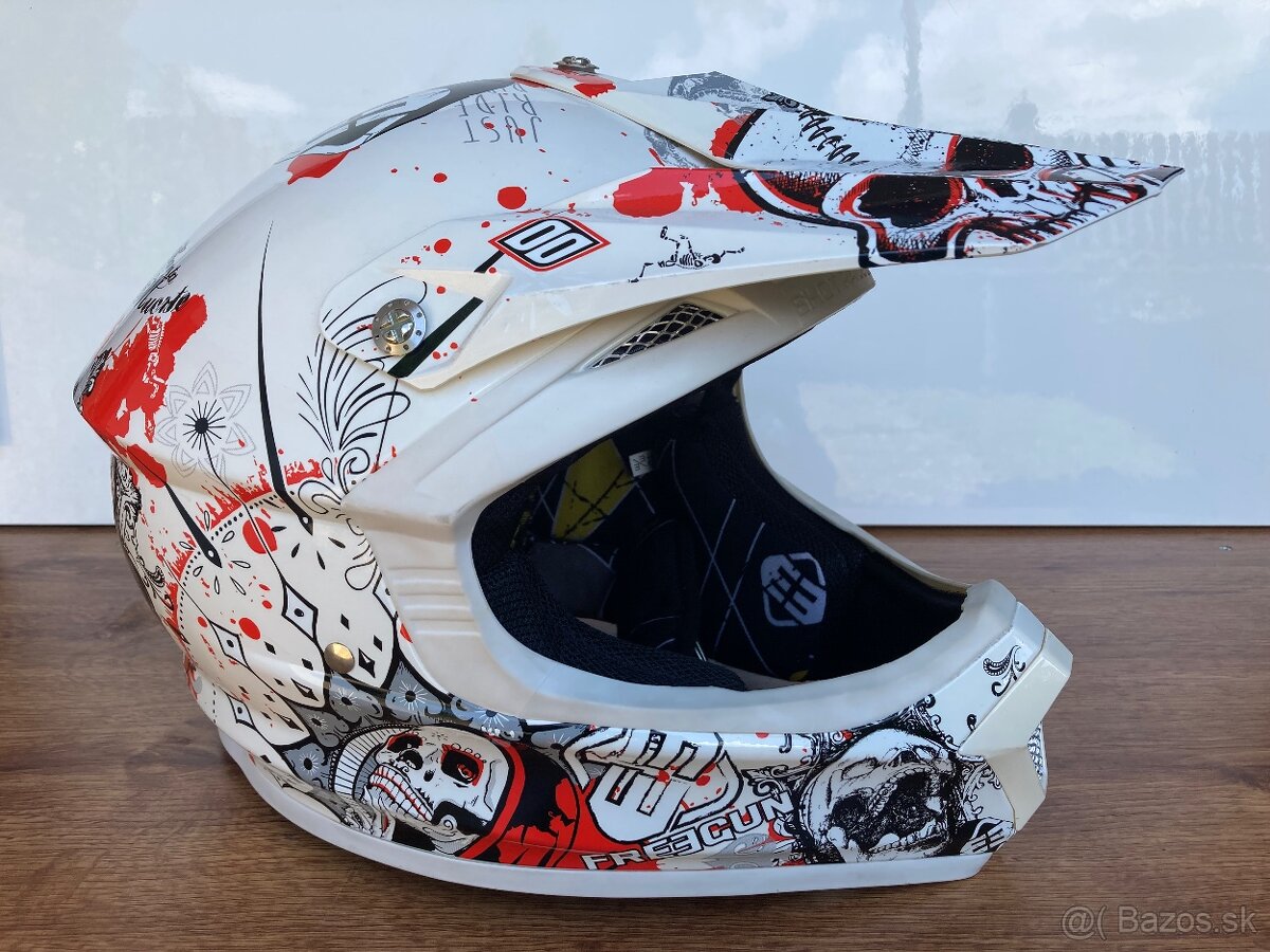 Nová motorkárska prilba-Shot race-XL