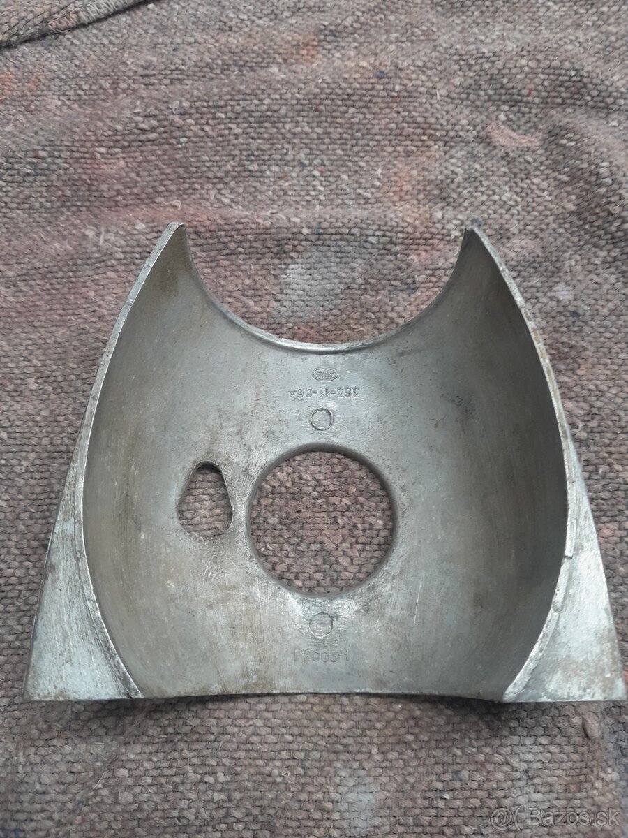 Kryt karburatora