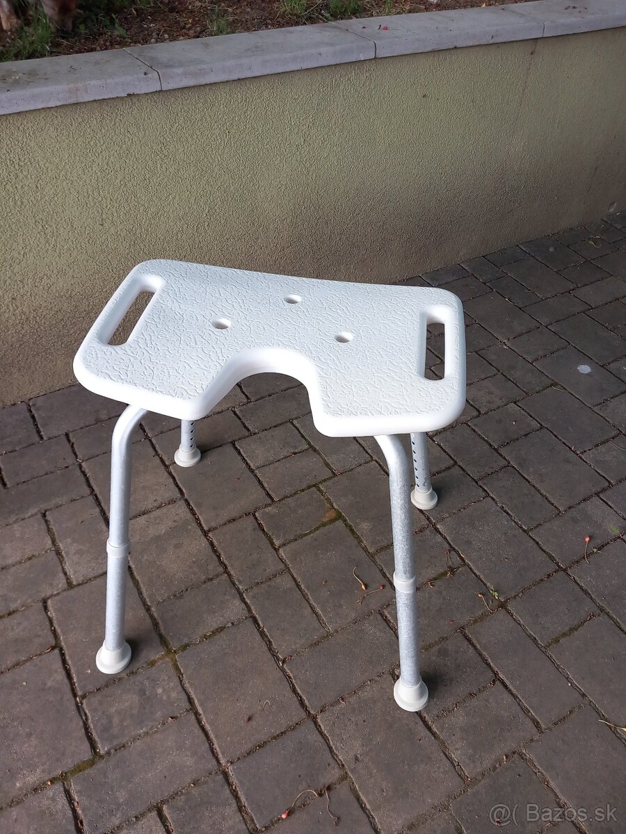 Sprchovacia stolička
