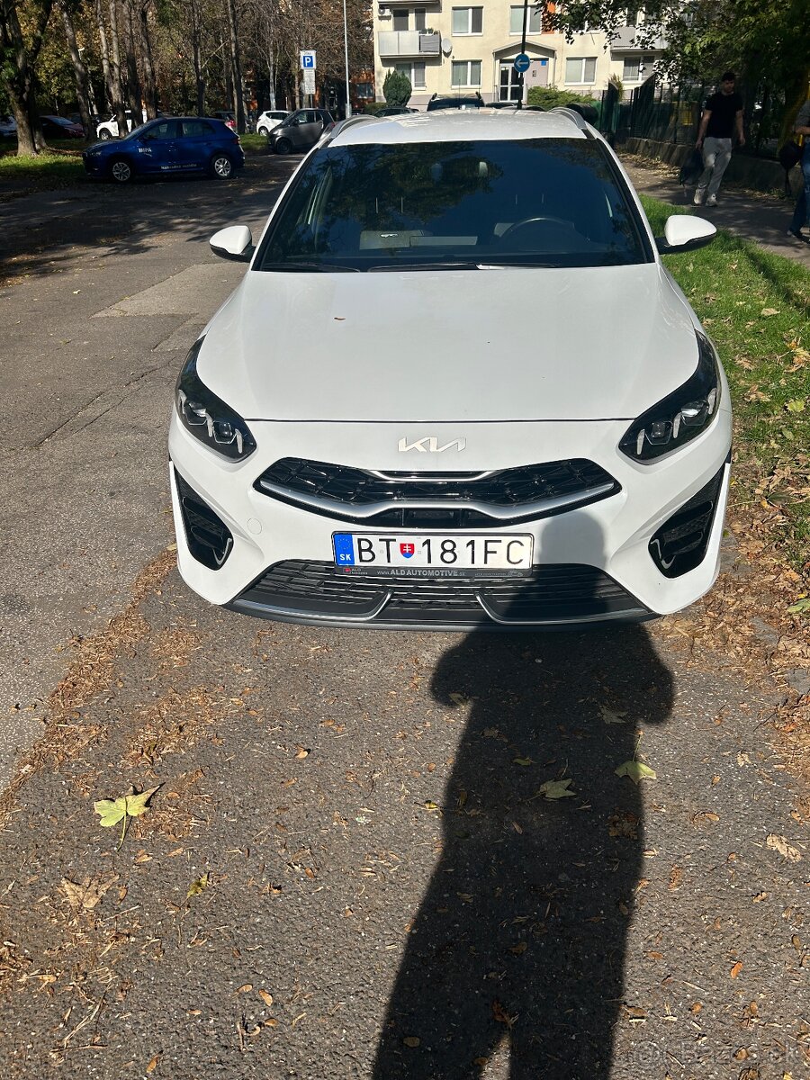KIA Ceed sw GT-Line, 37 000km, manuál, benzín