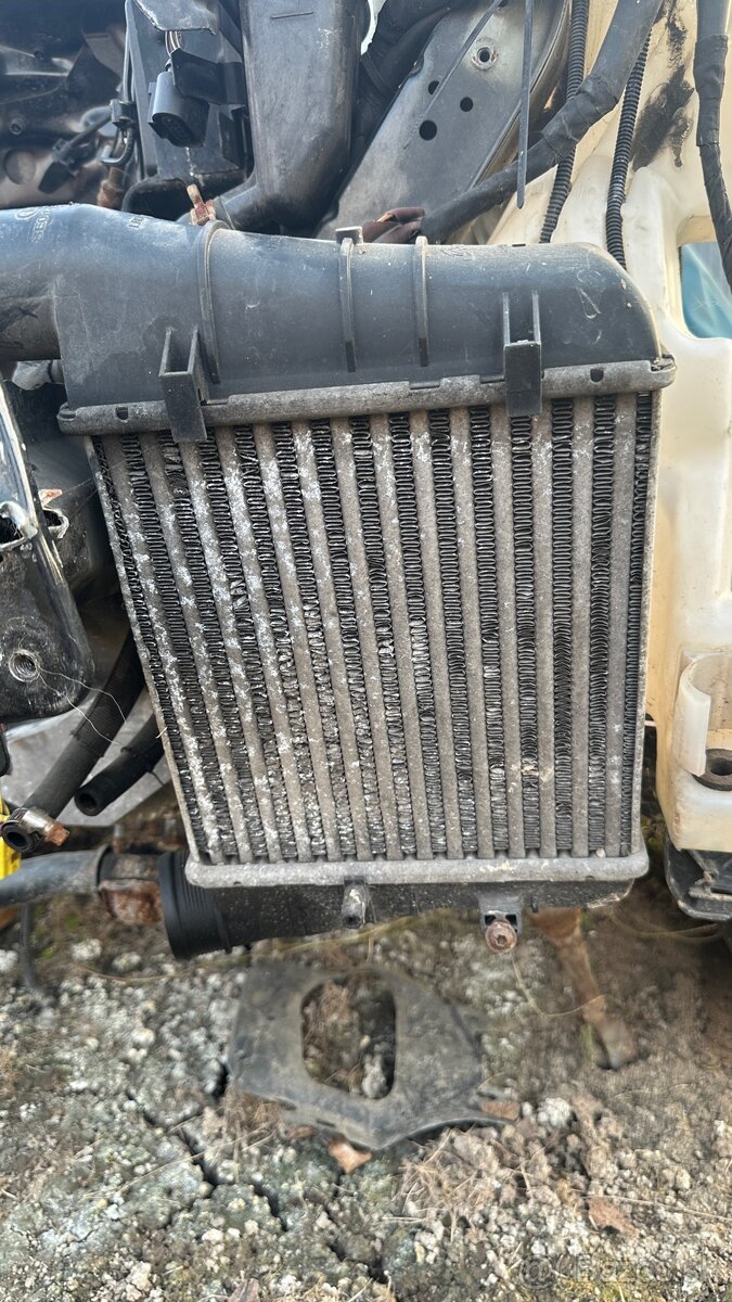 Predám ľavý intercooler audi a4 b6/b7, seat exeo